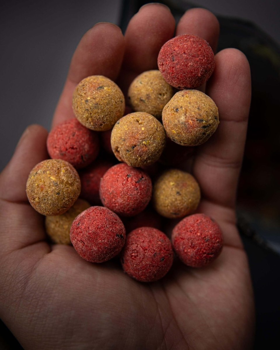 Boilies Solubles Pro Elite Baits Banana Strawberry 20 mm 3,5 Kg - Tienda Carpfishing