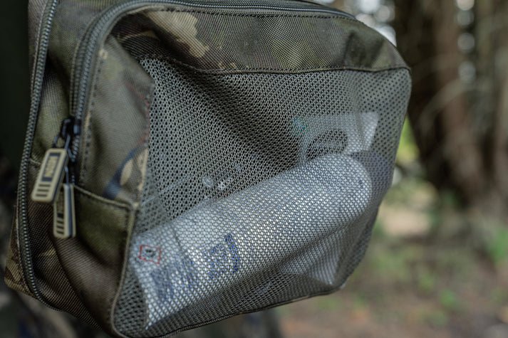 Toiletry Bag Nash Subterfuge - Tienda Carpfishing