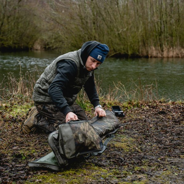 Funda Nash Subterfuge Bushwhacker & Prodding Stick Bag - Tienda Carpfishing