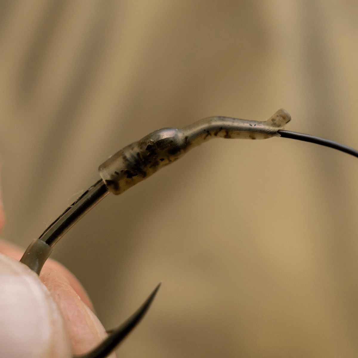 Line Aligner Avid Carp Outline FleckTone XL - Tienda Carpfishing