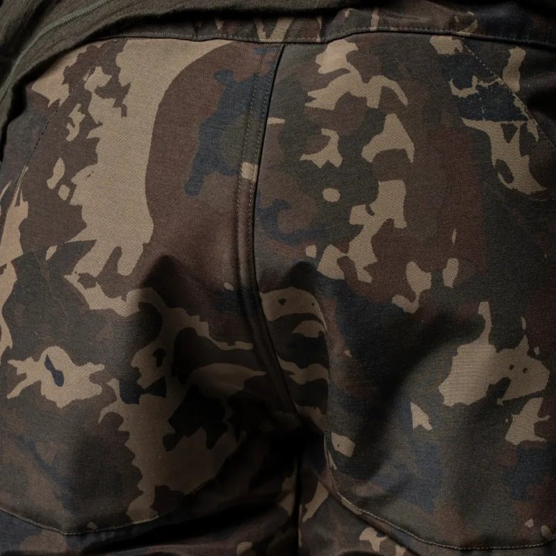 Pantalón Nash Impermeable ZT Helluva Camo - Tienda Carpfishing