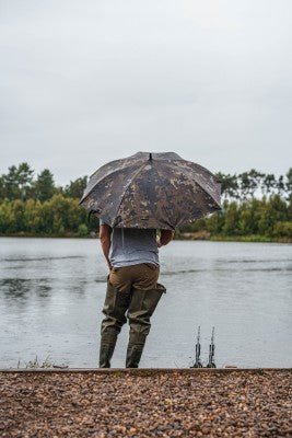 Paraguas Korda Compac Dark Kamo 140 cm - Tienda Carpfishing