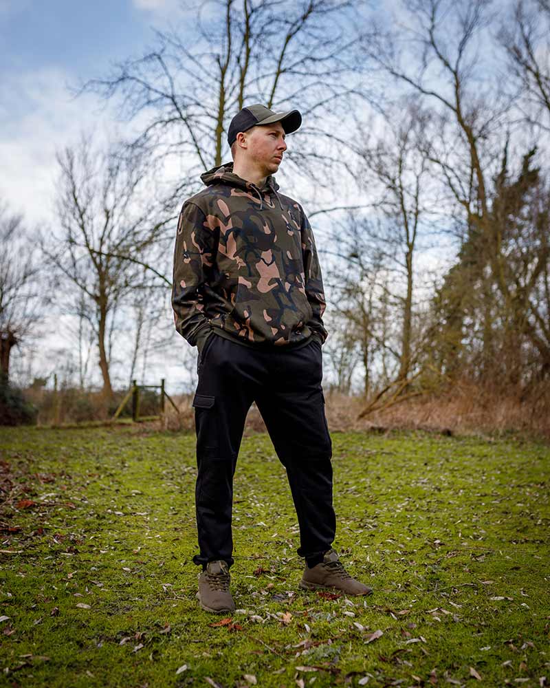 Sudadera Fox LW Camo con capucha - Tienda Carpfishing