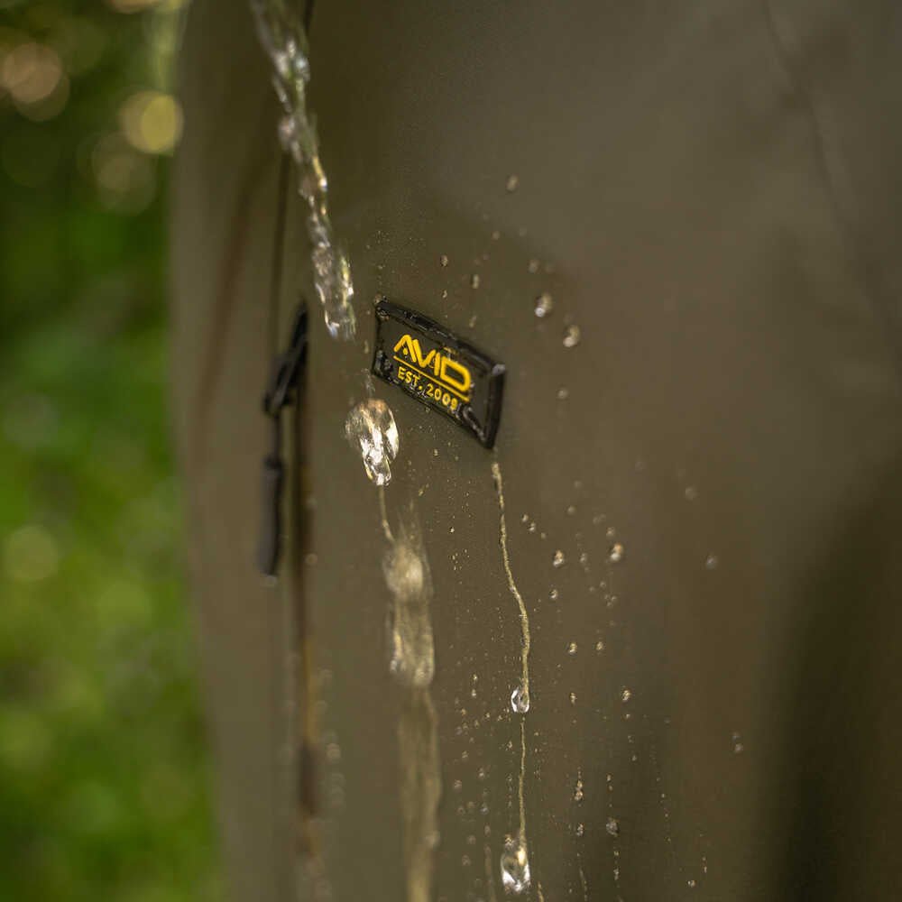 Traje térmico Avid Carp Revolve Impermeable - Tienda Carpfishing