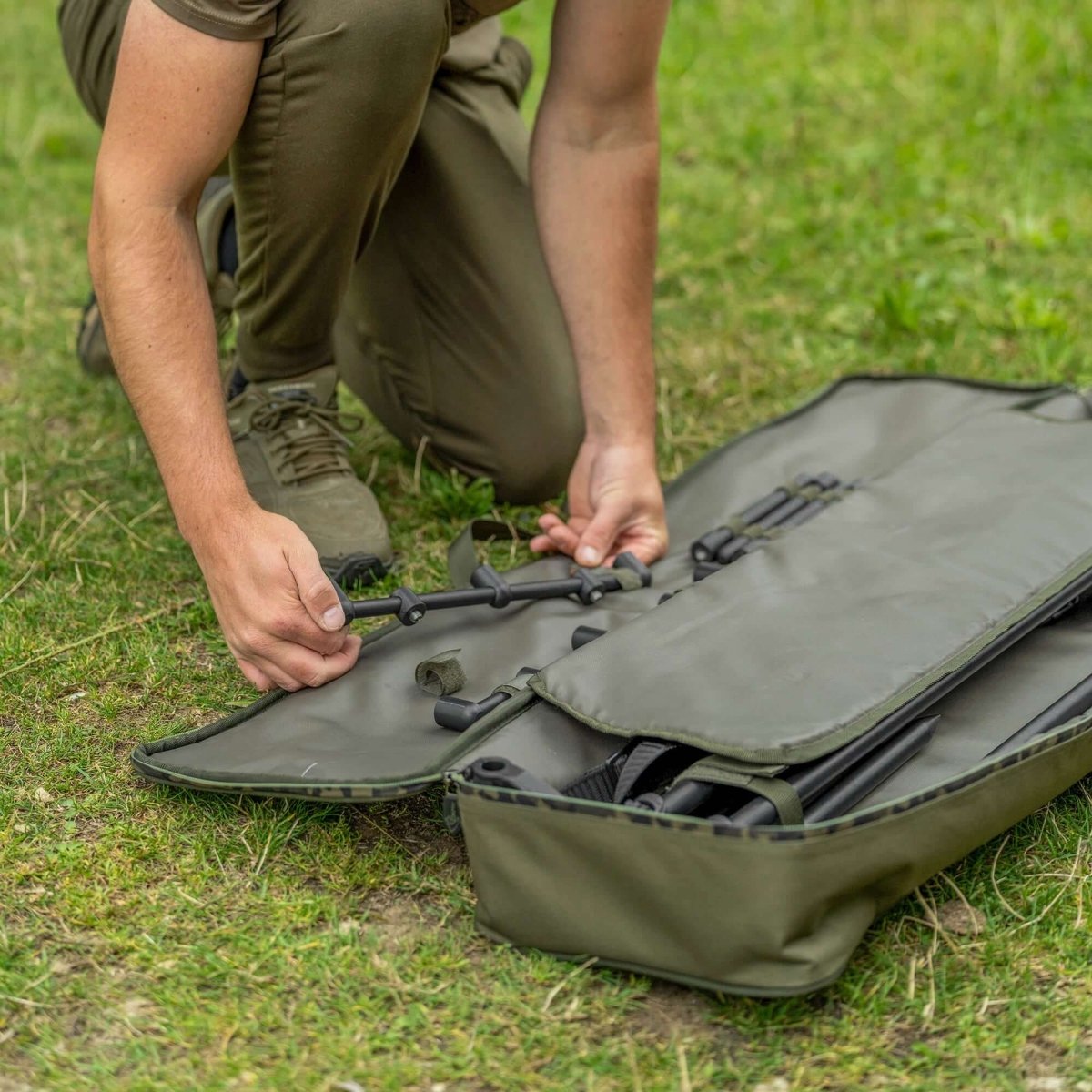 Trípode Avid Carp Extremity 3 cañas - Tienda Carpfishing
