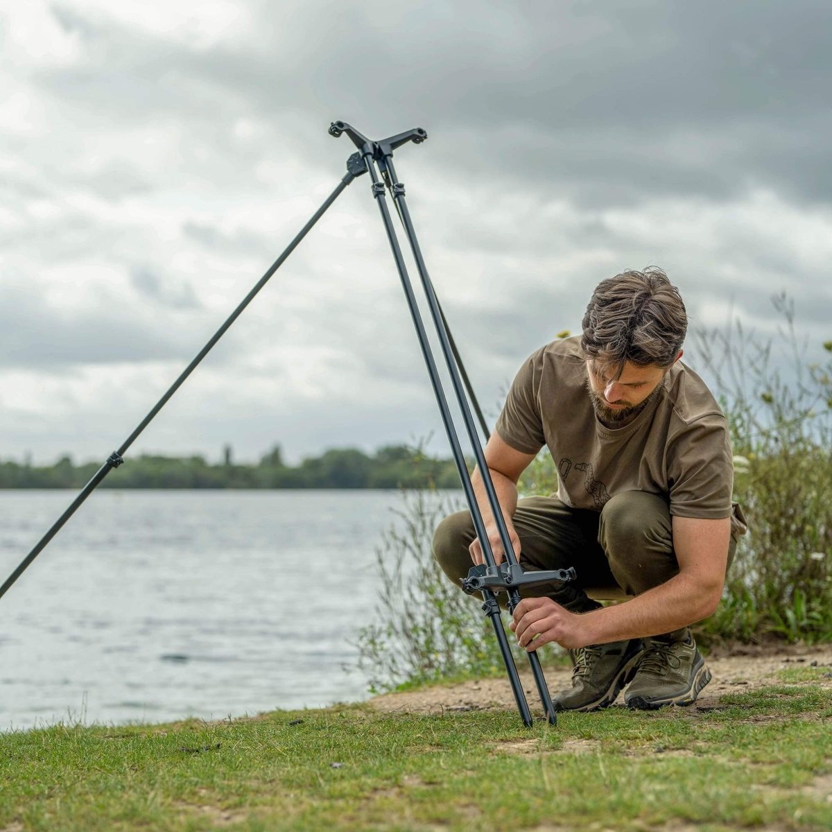 Trípode Avid Carp Extremity 3 cañas - Tienda Carpfishing