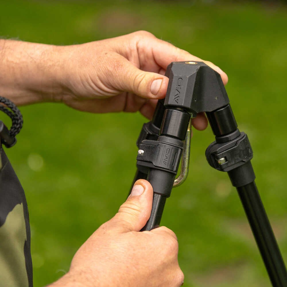 Trípode para pesaje Avid Carp Pro - Tect Deluxe - Tienda Carpfishing