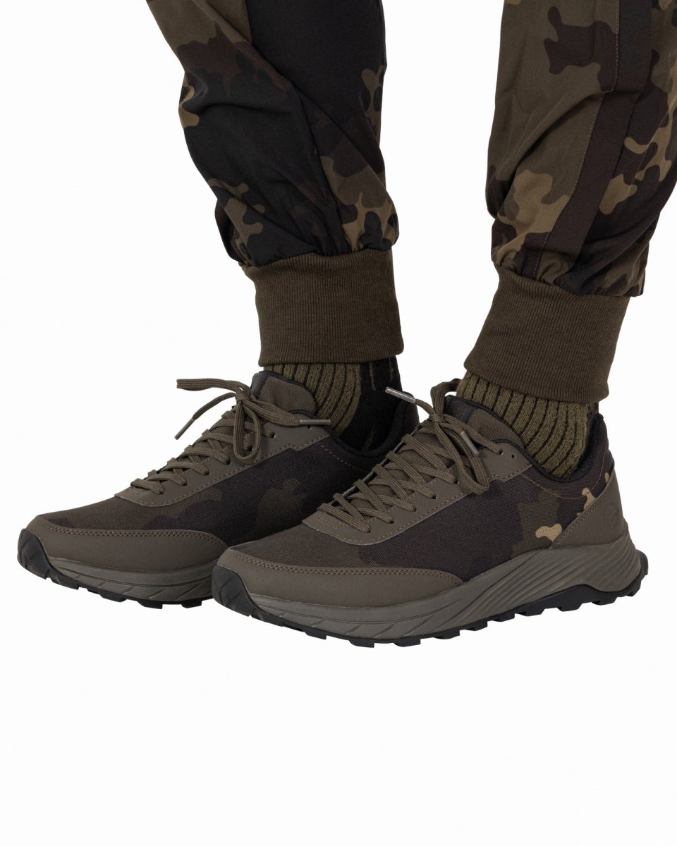 Zapatillas Korda Drykore Trainer Dark Kamo - Tienda Carpfishing