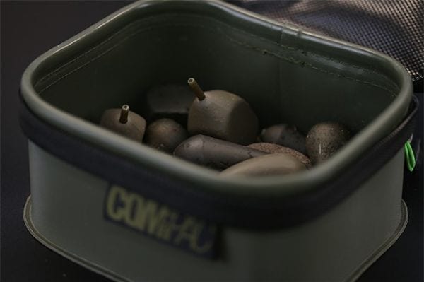 Bolso para accesorios Korda Compac 200 XL - Tienda Carpfishing