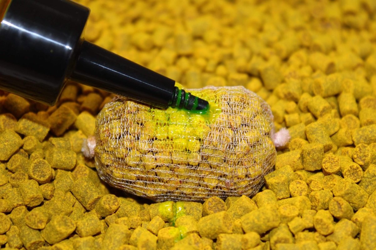 Líquido Fluminow Explosive Pro Elite Baits Bloody Mulberry 150 ml - Tienda Carpfishing