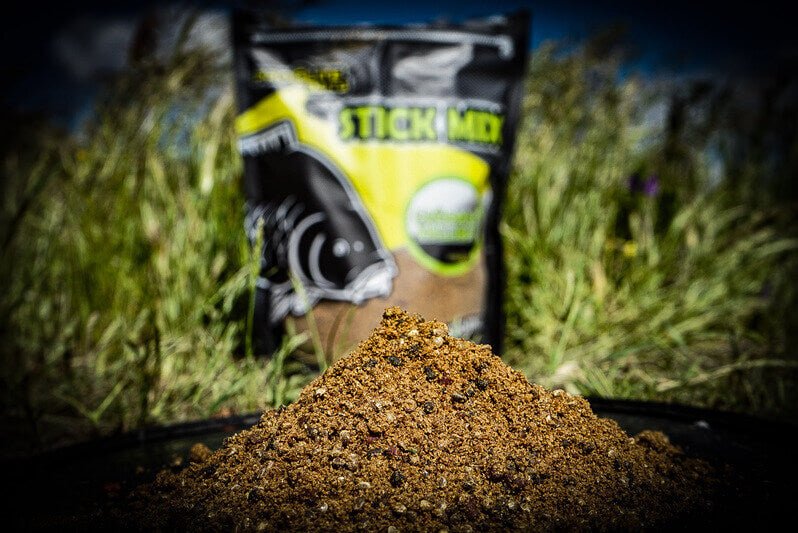 Stick Mix Pro Elite Baits Cañamon Halibut 800 g - Tienda Carpfishing
