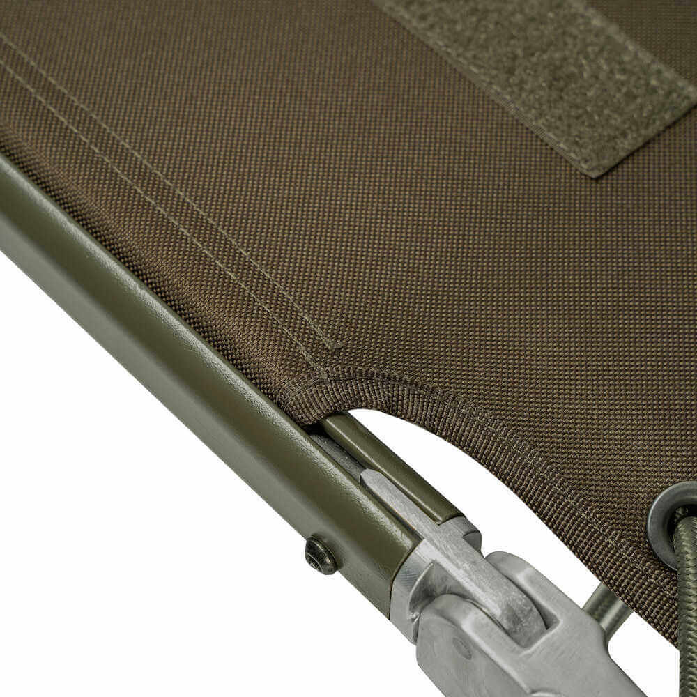 Bed Chair con saco de dormir Avid Carp Benchmark Ultra System - Tienda Carpfishing