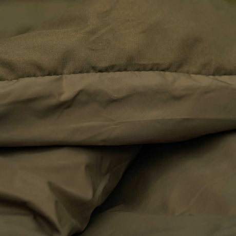 Bed Chair con saco de dormir Avid Carp Revolve X System 8 patas - Tienda Carpfishing
