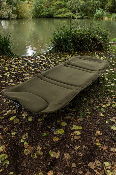 Bed Chair con saco de dormir Fox EOS Compact Sleep System - Tienda Carpfishing