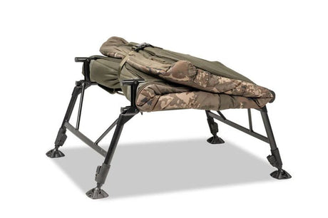 Bed Chair Nash Indulgence 4 Junior Sleep System Camo - Tienda Carpfishing