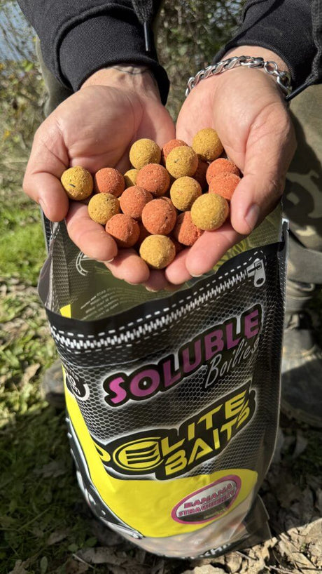 Boilies Solubles Pro Elite Baits Banana Strawberry 20 mm 3,5 Kg - Tienda Carpfishing