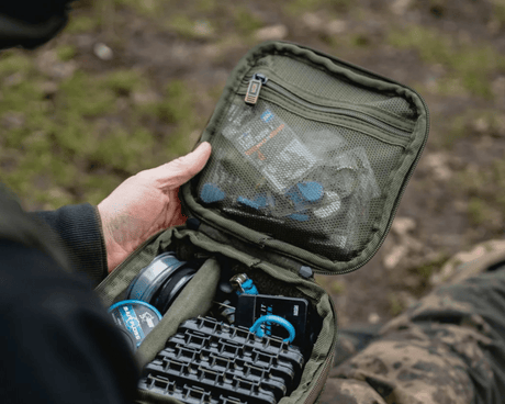 Bolso de accesorios Nash Subterfuge L - Tienda Carpfishing