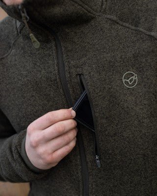 Chaqueta Korda Kore Polar Caqui - Tienda Carpfishing