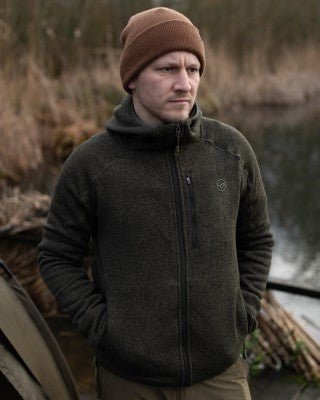 Chaqueta Korda Kore Polar Caqui - Tienda Carpfishing
