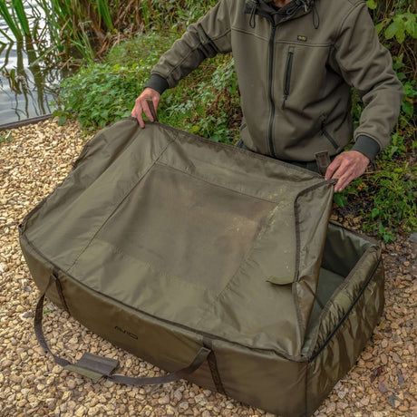 Cuna plegable Avid Carp Revolve - Tienda Carpfishing