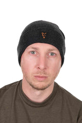 Gorro Fox Collection Beanie Negro y Naranja - Tienda Carpfishing