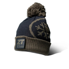 Gorro Nash ZT Patch con bola - Tienda Carpfishing