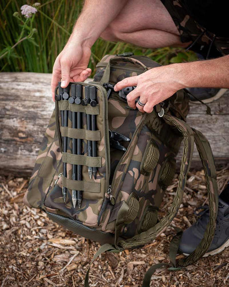 Mochila Compacta Fox Camolite - Tienda Carpfishing