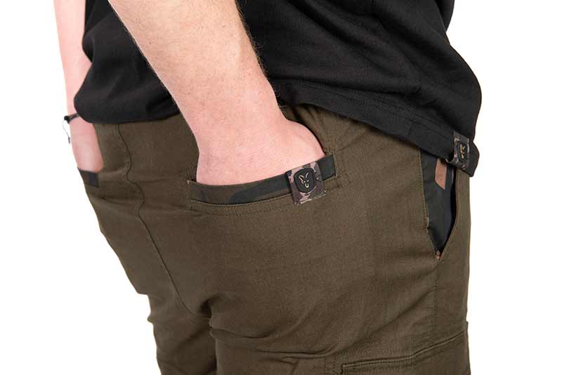 Pantalón corto Fox LW Combat Caqui - Tienda Carpfishing