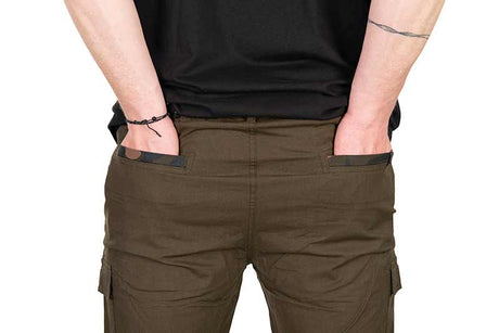 Pantalón corto Fox LW Combat Caqui - Tienda Carpfishing