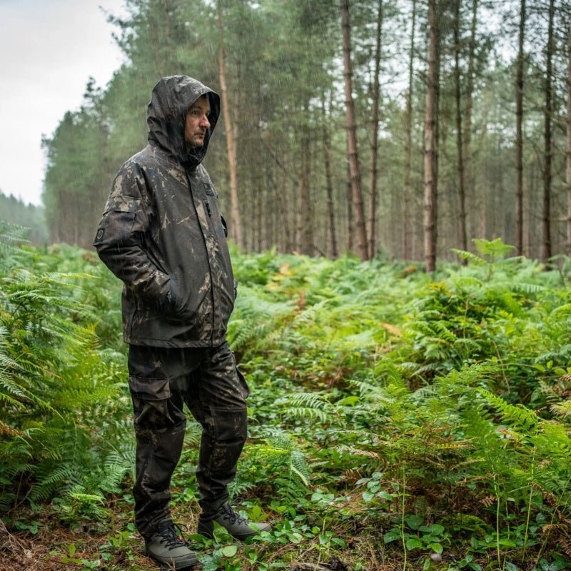 Pantalón Nash Impermeable ZT Helluva Camo - Tienda Carpfishing