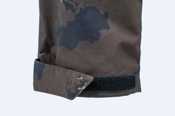 Pantalón Nash ZT Lite Hydra Flex Combats Camo - Tienda Carpfishing