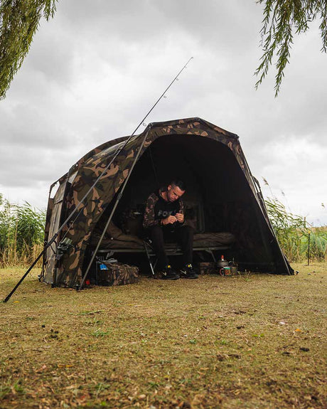 Refugio Fox Frontier II XL Camo - Tienda Carpfishing