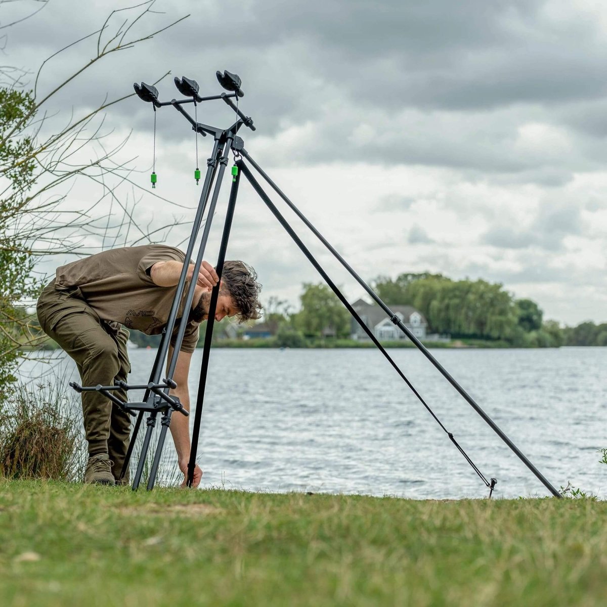 Trípode Avid Carp Extremity 3 cañas - Tienda Carpfishing