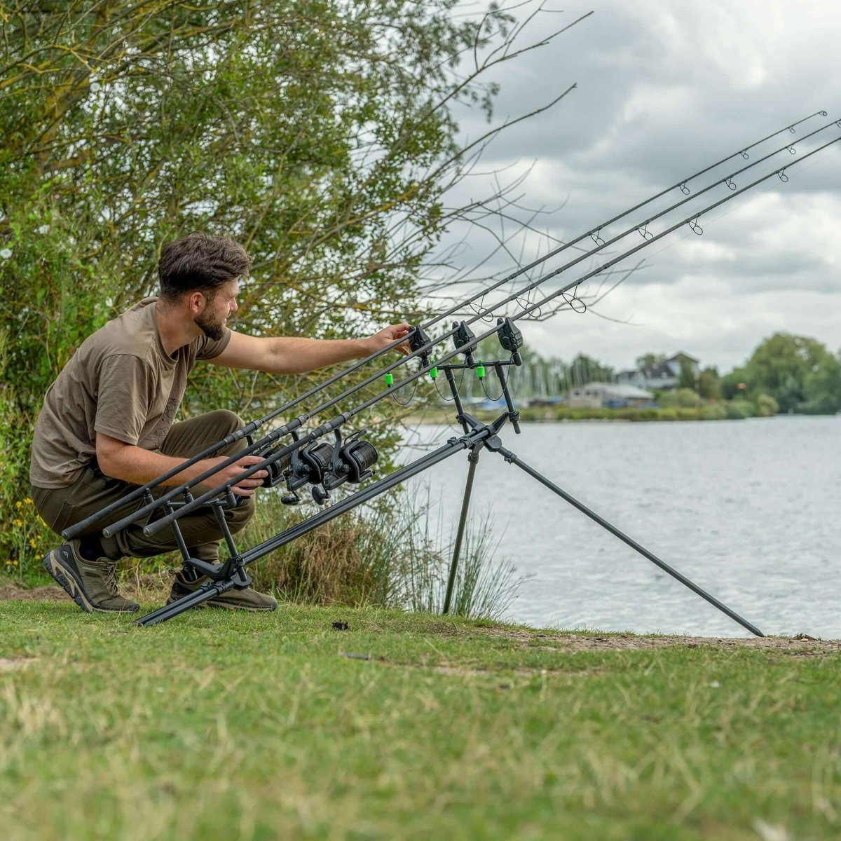 Trípode Avid Carp Extremity 3 cañas - Tienda Carpfishing