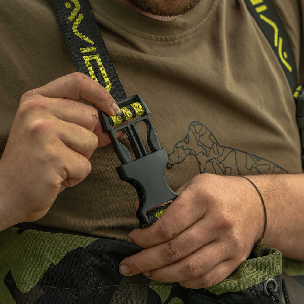 Vadeador Avid Carp Distortion Camo - Tienda Carpfishing