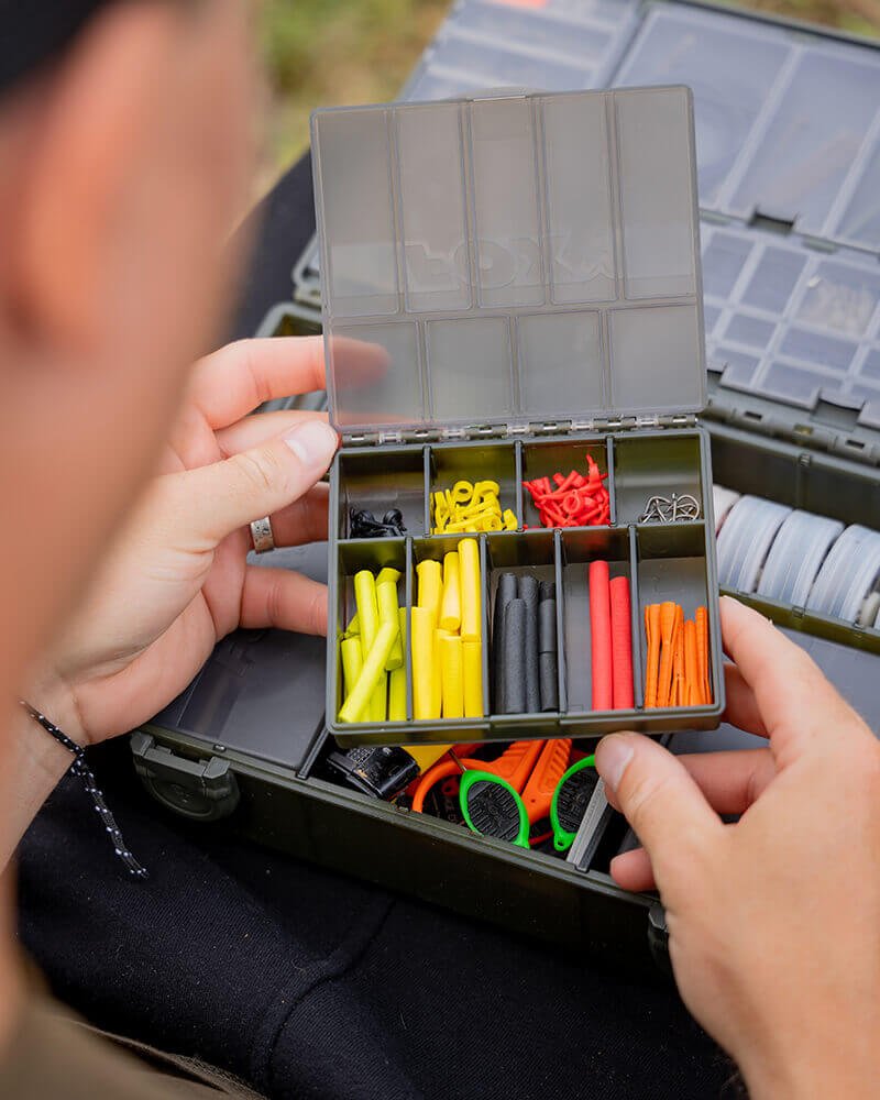 Caja Tackle Fox Edges Ajustable XL - Tienda Carpfishing