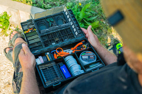 Caja Tackle Fox Edges - Tienda Carpfishing