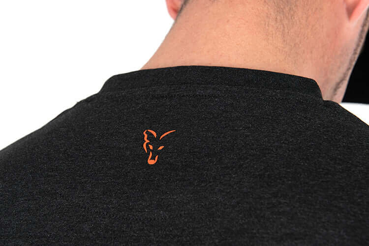 Camiseta Fox Collection T Negra y Naranja - Tienda Carpfishing