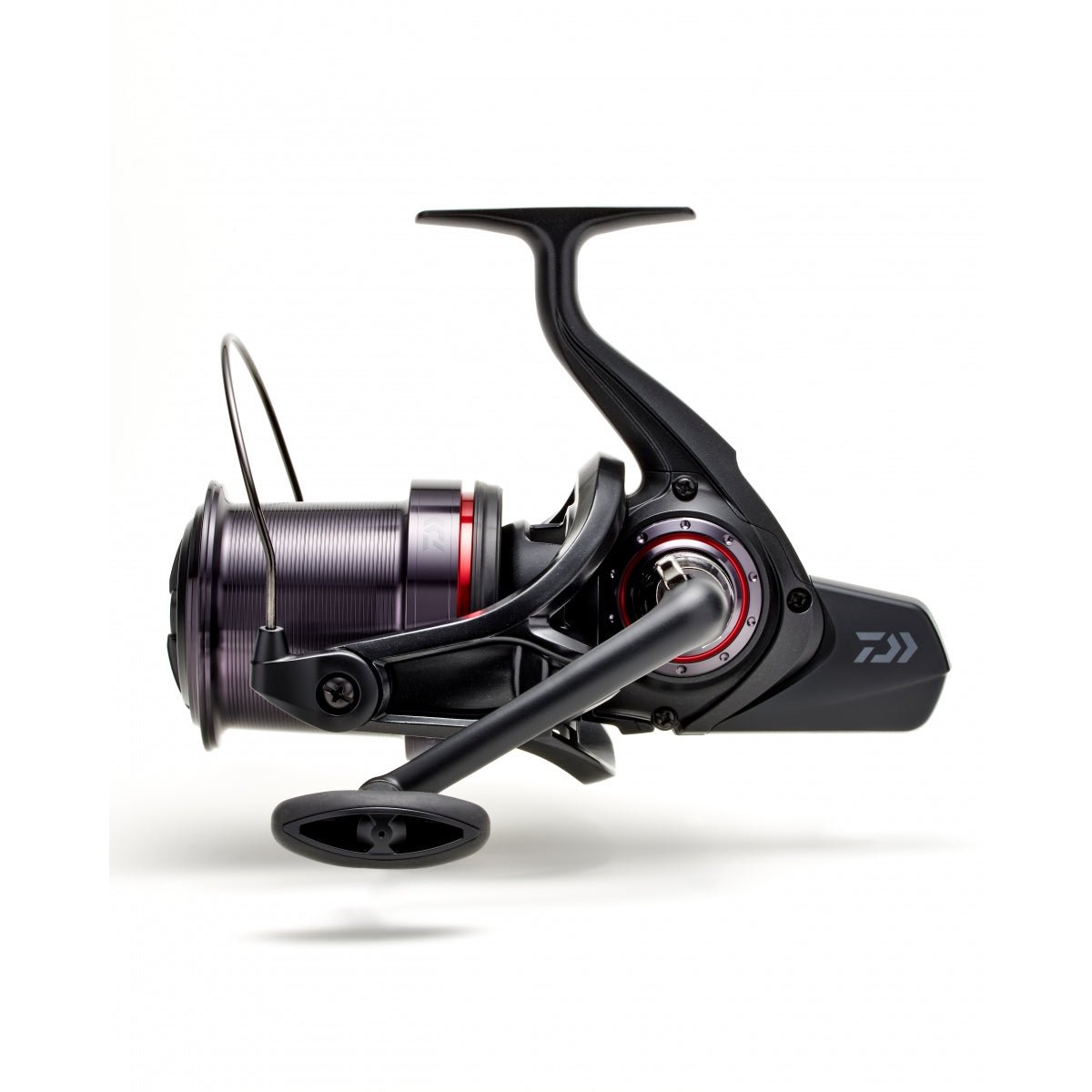 Carrete Daiwa Whisker 22 45 SCW - Tienda Carpfishing