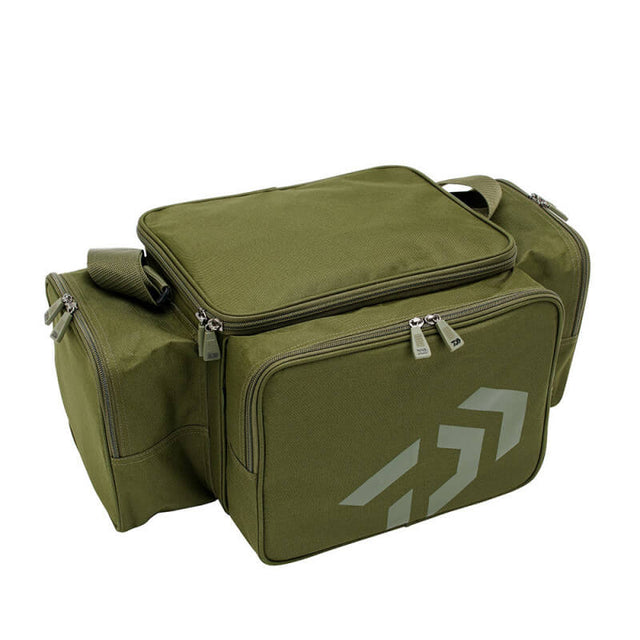 Macuto Daiwa Black Widow Compact - Tienda Carpfishing