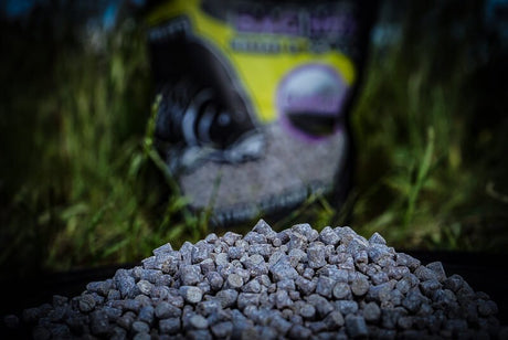 Micro Pellets Pro Elite Baits Garlic 3, 4, 6 mm - Tienda Carpfishing