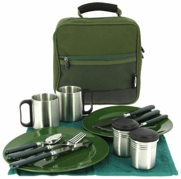 Set de cubiertos y platos NGT Deluxe - Tienda Carpfishing
