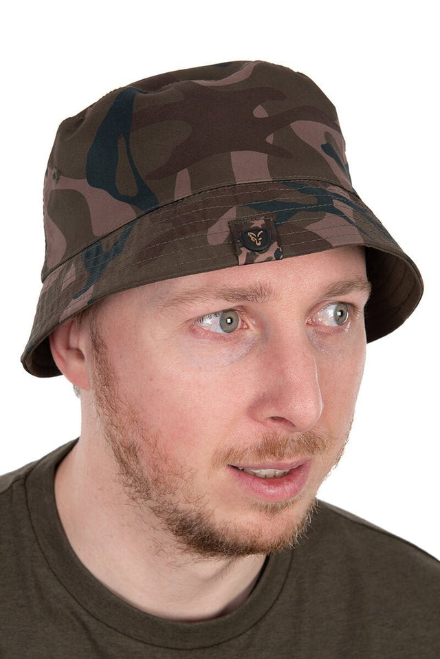 Sombrero Reversible Fox Camo Verde - Tienda Carpfishing